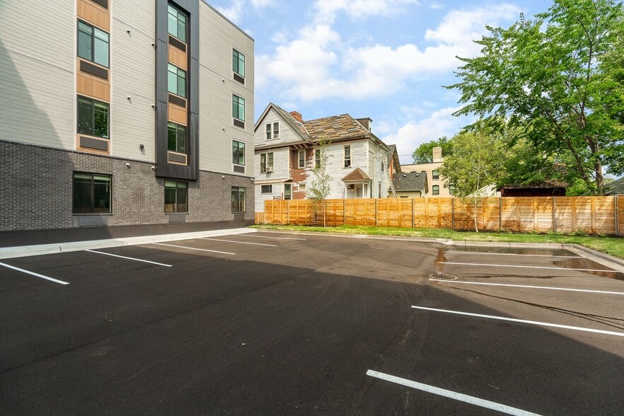 More Photos Of 1935 Park Ave, Minneapolis Apartments For Sale
