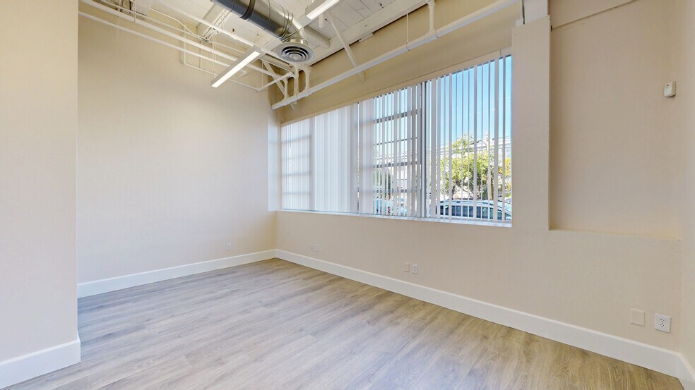 More Photos Of 1311-1425 63rd St, Emeryville Distribution For Lease