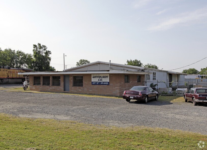 Primary Photo Of 224 W 13th St, North Little Rock Warehouse For Sale