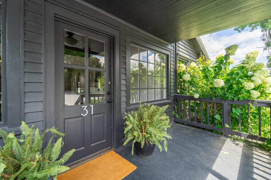 More Photos Of 31 Earl St, Clayton General Retail For Sale