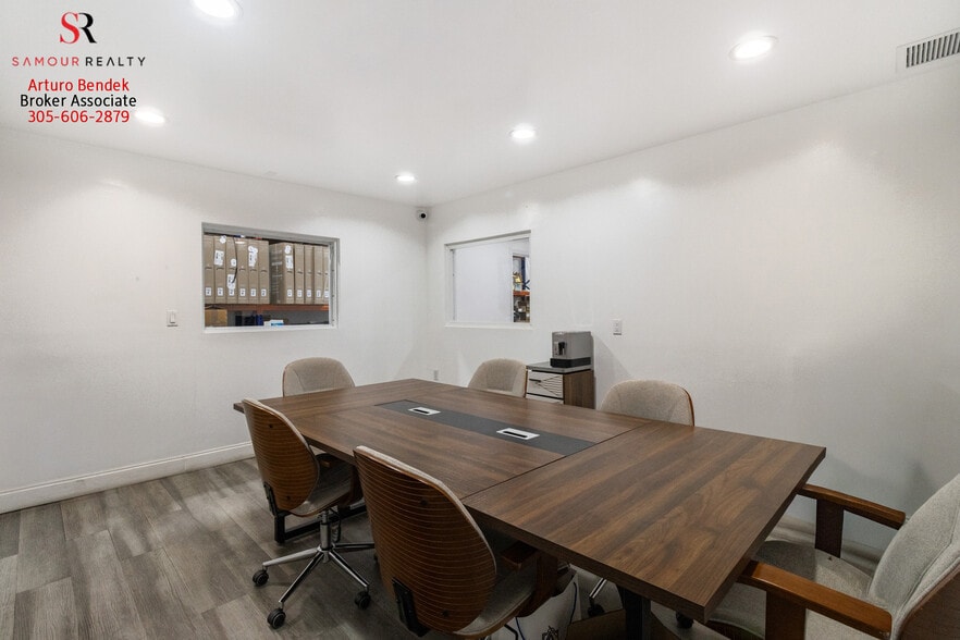 More Photos Of 3337 NW 74th Ave, Miami Warehouse For Sale