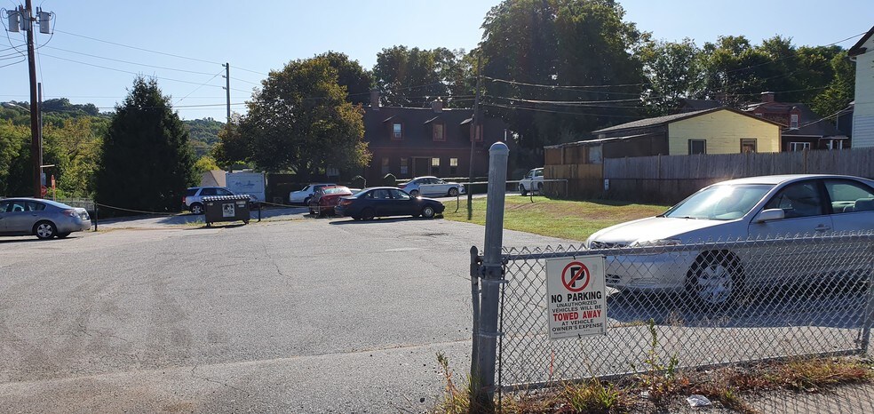 More Photos Of 2-4 Main Street Manville, Manville Storefront Retail Office For Lease