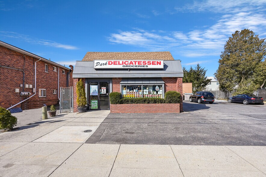 More Photos Of 1420 Park Ave, Merrick Convenience Store For Sale