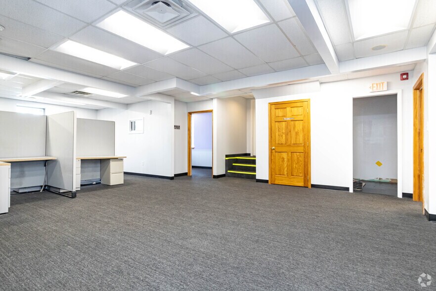 More Photos Of 338 Harris Hill Rd, Buffalo Office For Lease