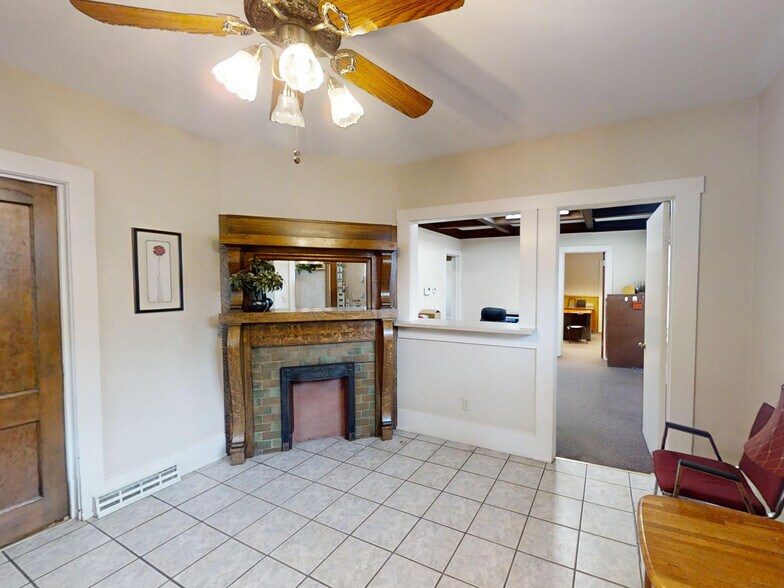 More Photos Of 2702-2704 Peach St, Erie Office Residential For Lease