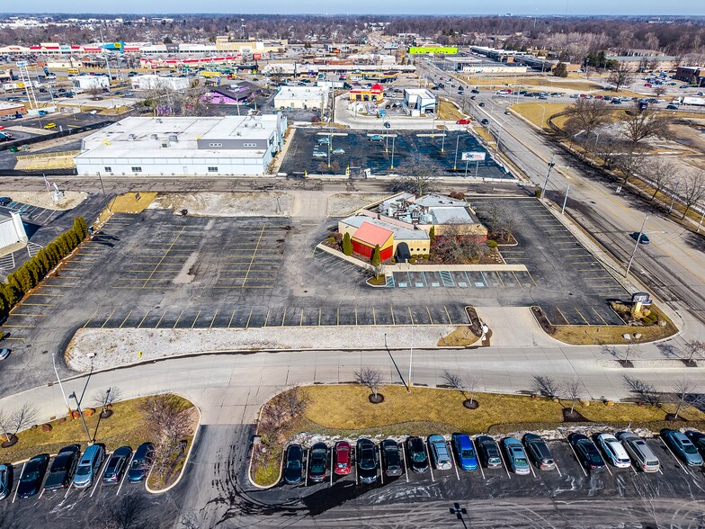 More Photos Of 4111 Parnell Ave, Fort Wayne Restaurant For Sale