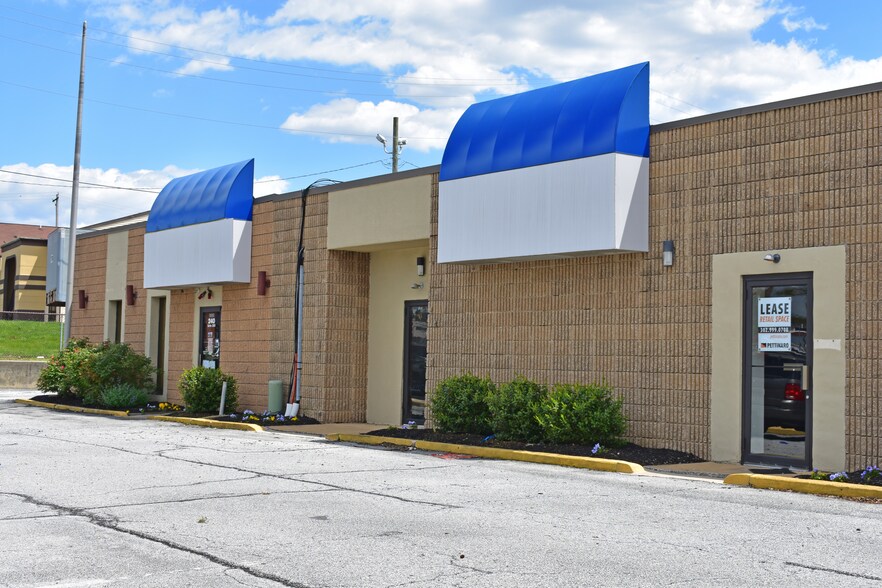 More Photos Of 240 S Dupont Hwy, New Castle Flex For Sale