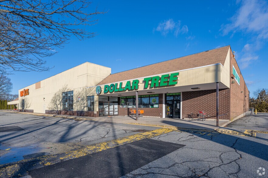 More Photos Of 2485 Warwick Ave, Warwick Unknown For Lease