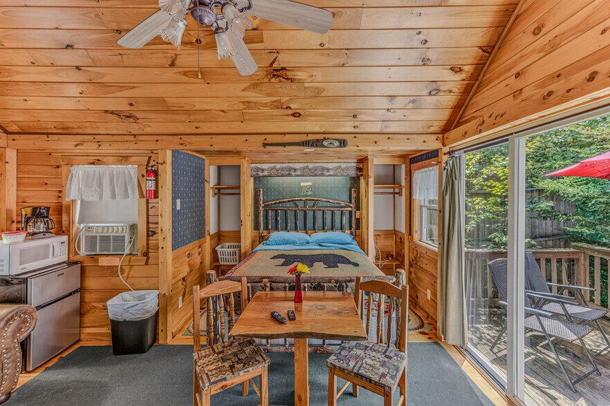More Photos Of 218 US Route 3, Lincoln Hospitality For Sale