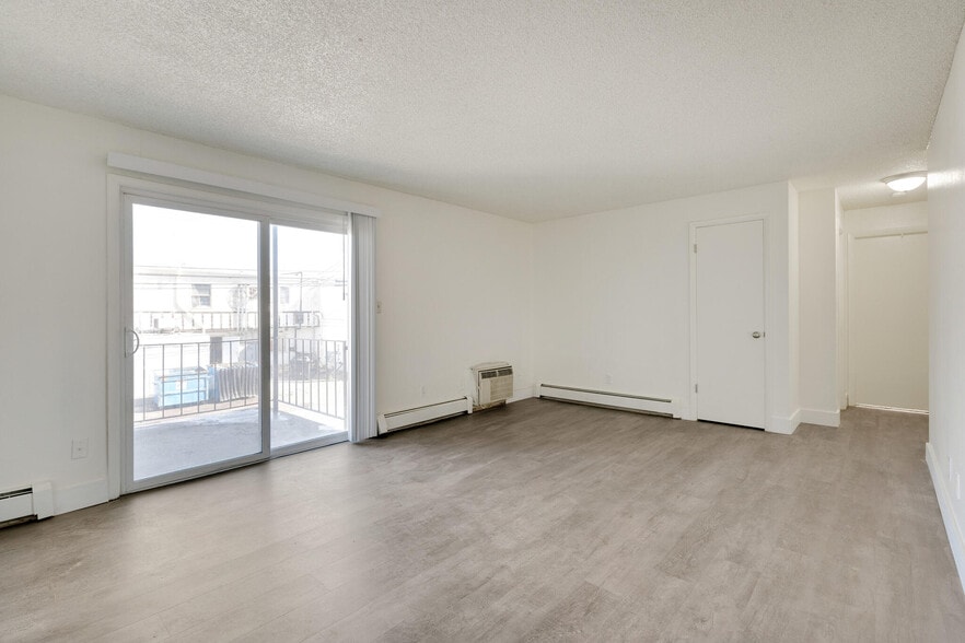 More Photos Of 2435-2459 W 11th St, Greeley Apartments For Sale