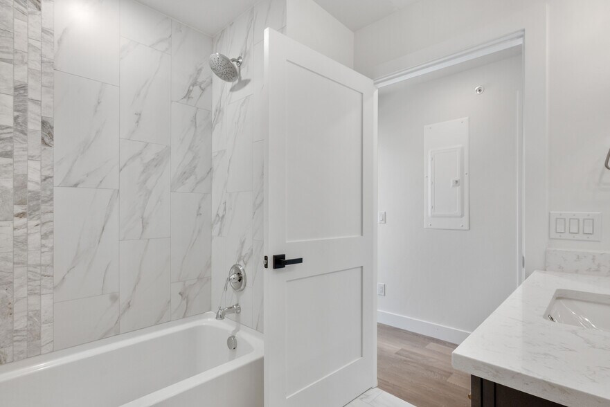 More Photos Of 1308 Snowberry Ln, Louisville Apartments For Sale