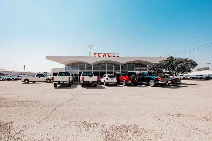 More Photos Of 2500 E 8th St, Odessa Auto Repair For Sale