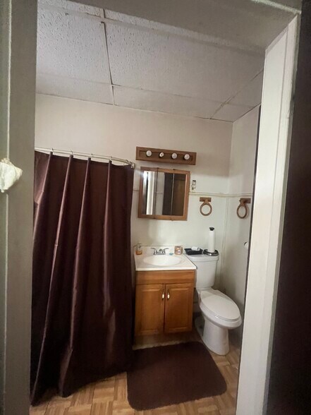 More Photos Of 7951 S Burnham Ave, Chicago Multifamily For Sale