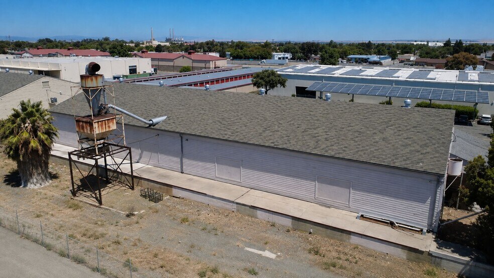 More Photos Of 548 Bliss Ave, Pittsburg Warehouse For Lease