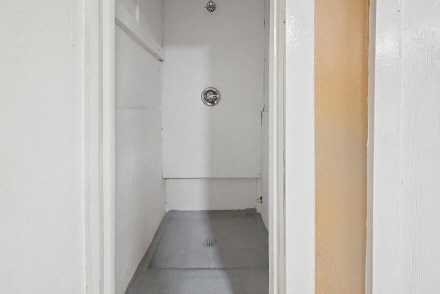 More Photos Of 1320 N Temple Ave, Starke Office For Sale