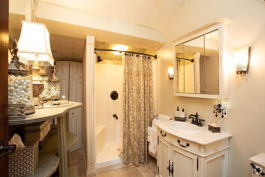 More Photos Of 26 Main St, Oneonta Restaurant For Sale