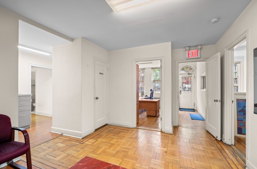 More Photos Of 325 E 79th St, New York Apartments For Sale
