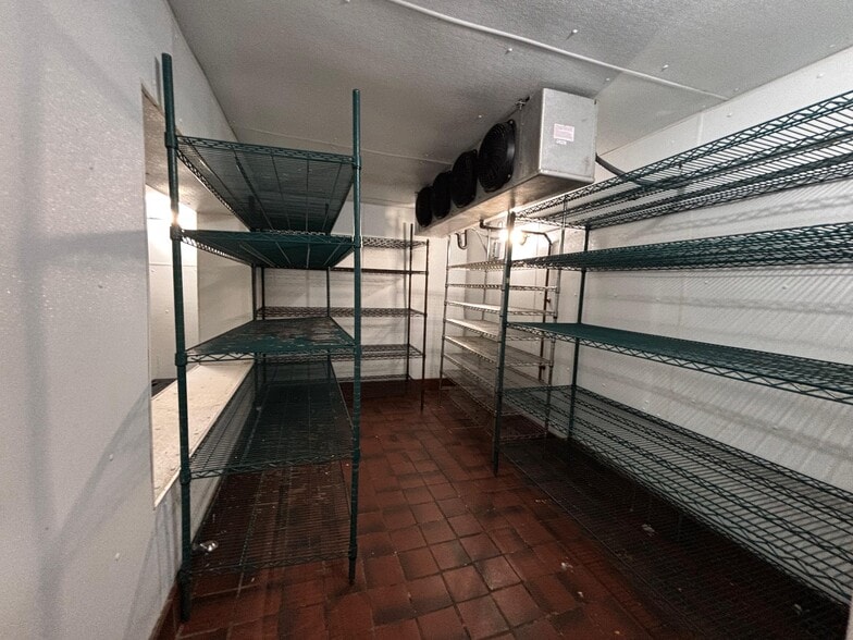 More Photos Of 1705 W Shore Rd, Warwick Restaurant For Lease