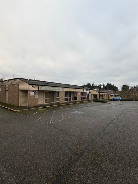 More Photos Of 818 39th Ave SW, Puyallup Office For Sale