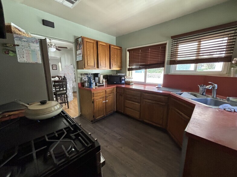 More Photos Of 5620 & 5618 Cartwright Ave, North Hollywood Apartments For Sale