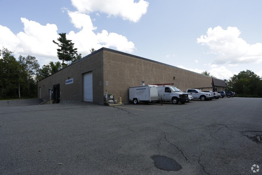More Photos Of 10 Industrial Way, Salem Warehouse For Lease