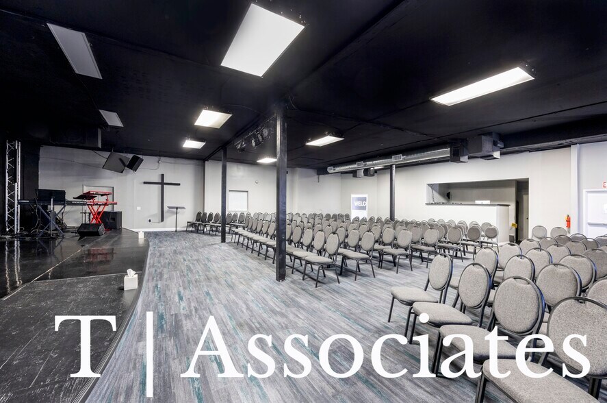 More Photos Of 6205-6215 Laurel Canyon Blvd, North Hollywood Office For Lease