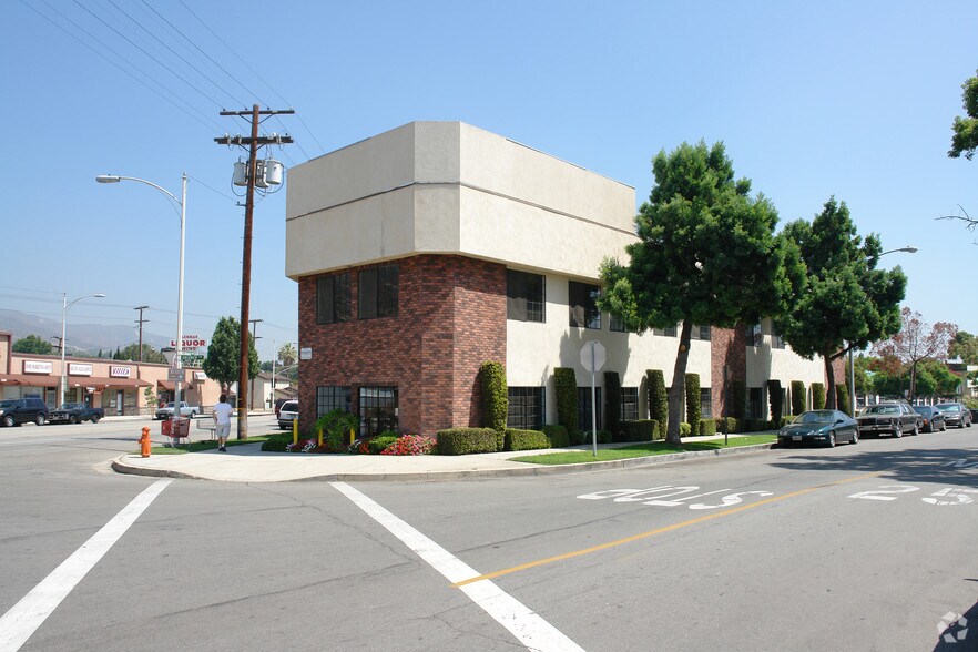 More Photos Of 2025 N Glenoaks Blvd, Burbank Office For Lease