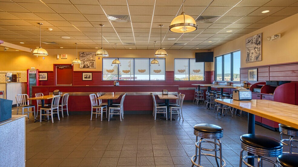 More Photos Of 1220 Washington Blvd, Newcastle Fast Food For Sale