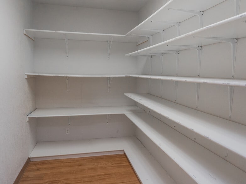 More Photos Of 1604 2nd Ave, Council Bluffs Office For Sale