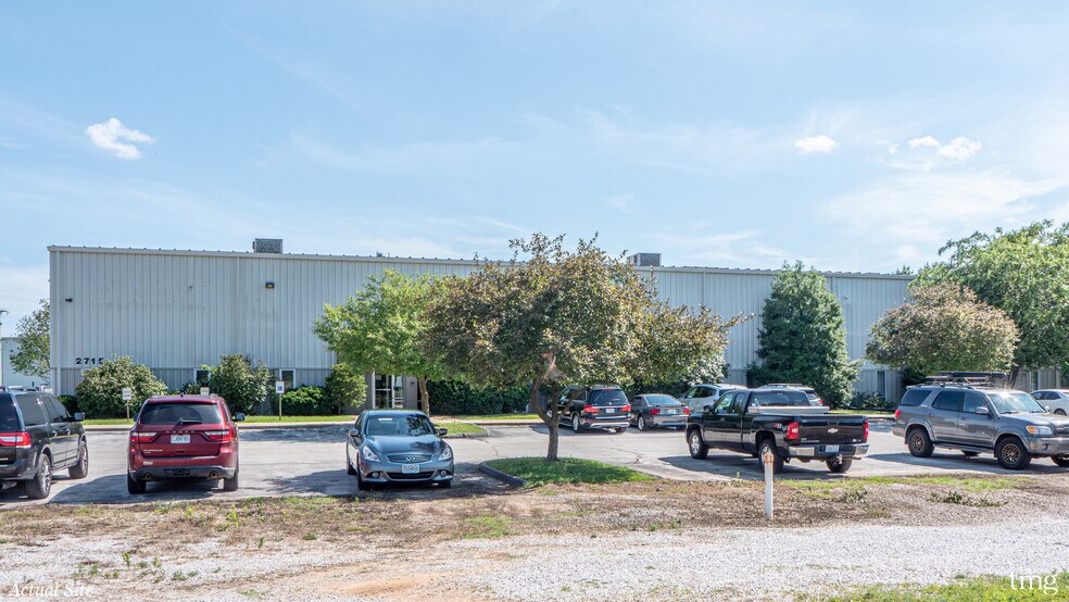 More Photos Of 2715 N Airport Commerce Ave, Springfield Manufacturing For Sale