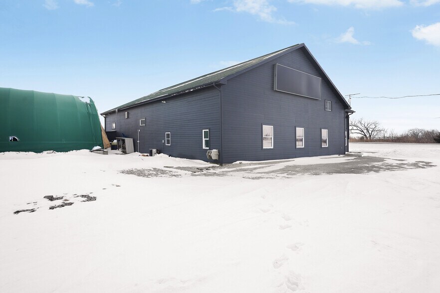More Photos Of 20600 Hwy 2, Tilbury Auto Dealership For Sale