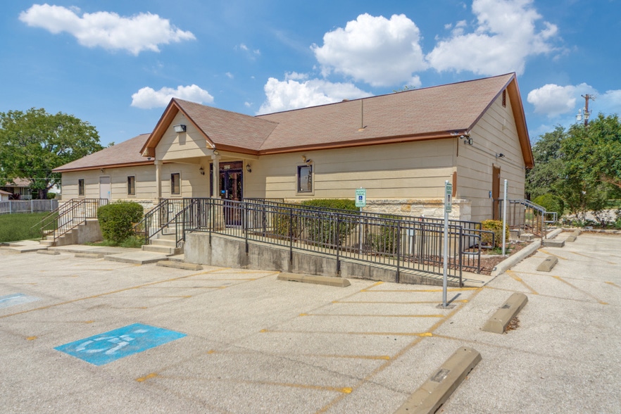 Primary Photo Of 6139 Ingram Rd, San Antonio Religious Facility For Sale
