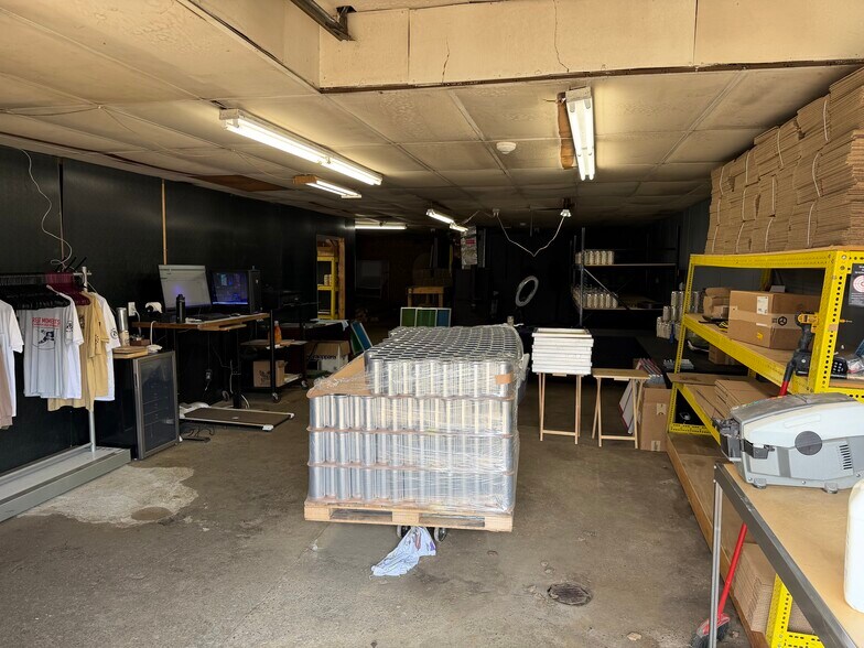 More Photos Of 7651 Seneca St, East Aurora Flex For Lease