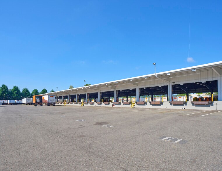 More Photos Of 12855 48th Ave S, Tukwila Truck Terminal For Lease