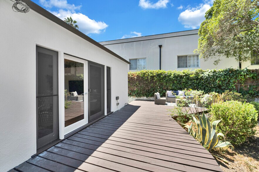 More Photos Of 4227 Van Nuys Blvd, Sherman Oaks Apartments For Sale