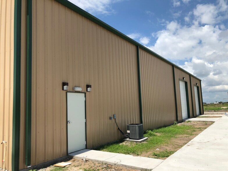 More Photos Of 5151 Logan's Run, Harlingen Unknown For Lease