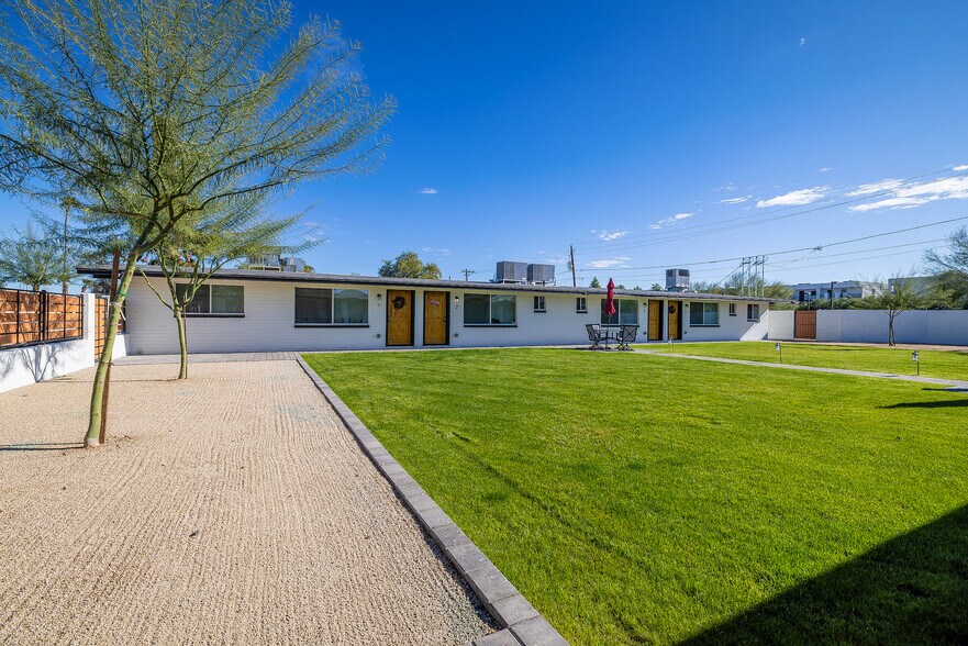 Primary Photo Of 6043-6049 W Laurie Ln, Glendale Apartments For Sale