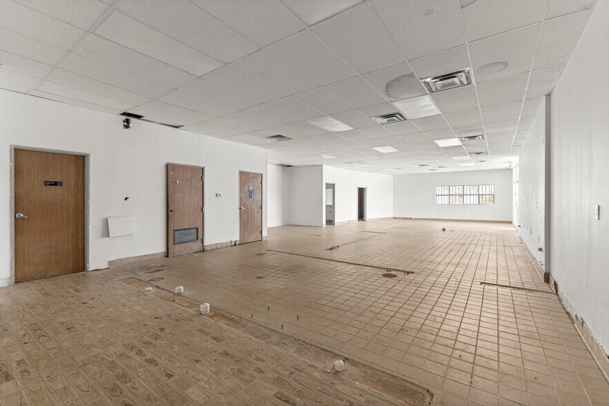 More Photos Of 2300 S Schaefer Hwy, Detroit Storefront For Sale