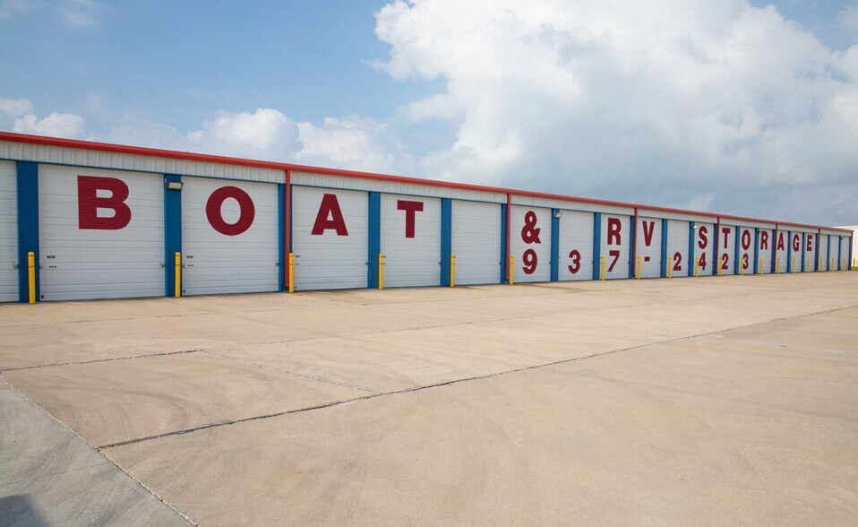 More Photos Of 502 Graham Rd, Corpus Christi Self Storage For Lease