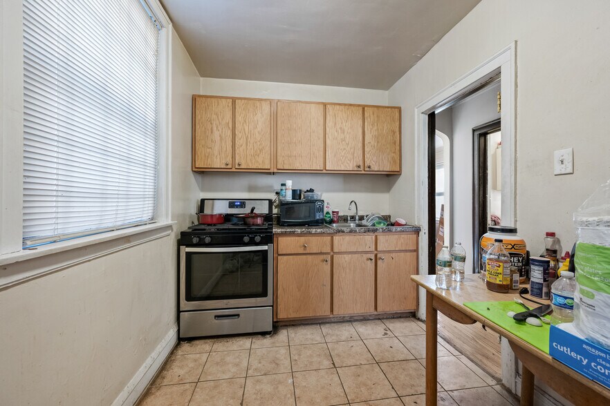 More Photos Of 414 E 76th St, Chicago Apartments For Sale