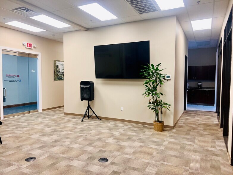 More Photos Of 7709 San Jacinto Pl, Plano Office For Lease