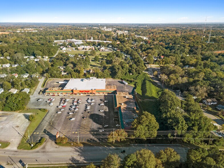 More Photos Of 900 Hogansville Rd, Lagrange Unknown For Lease
