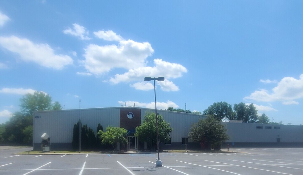 More Photos Of 201 W Carmel Dr, Carmel Theater Concert Hall For Lease