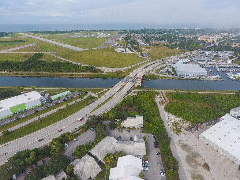 More Photos Of 1505 Tamiami Trl S, Venice Medical For Sale