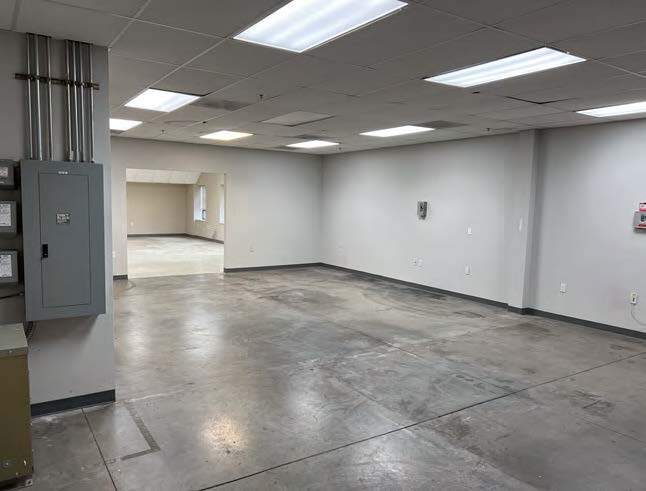 More Photos Of 27676 SW Parkway Ave, Wilsonville Manufacturing For Sale