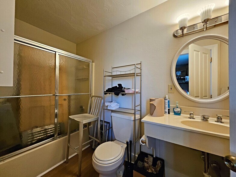 More Photos Of 116 Center St, Saint Marys Office Residential For Sale