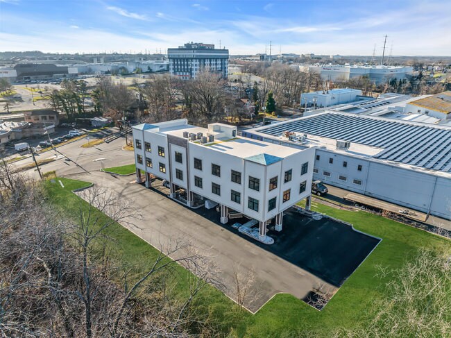 More Photos Of 374 Green St, Woodbridge Coworking Space