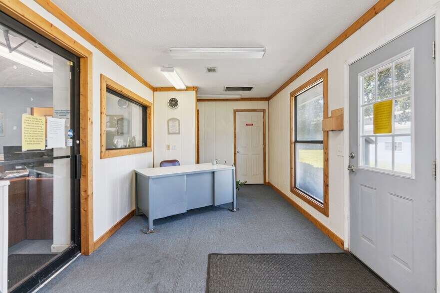 More Photos Of 26754 US-82, Waynesville Light Distribution For Sale