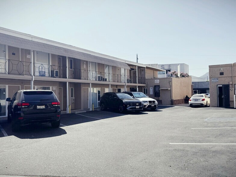 Primary Photo Of 2221-2225 W Olive Ave, Burbank Office Residential For Lease