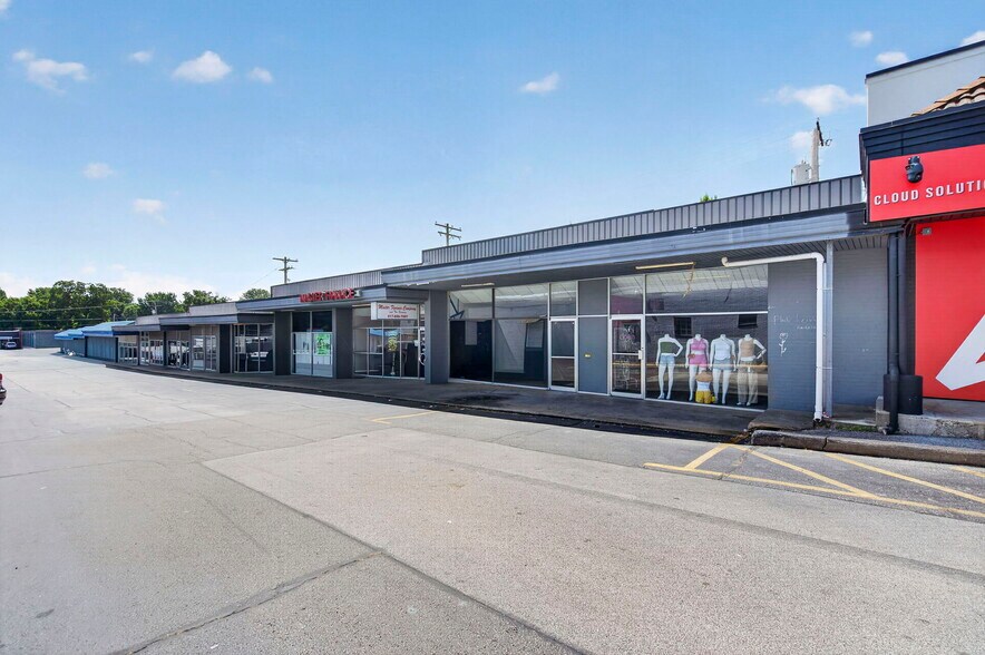 More Photos Of 1950 S Glenstone Ave, Springfield Storefront For Sale